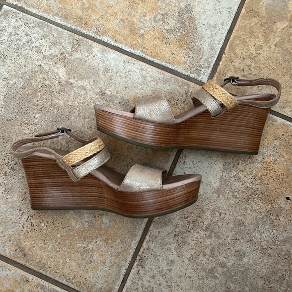 Tan Ugg Wedges - Picture 2 of 5